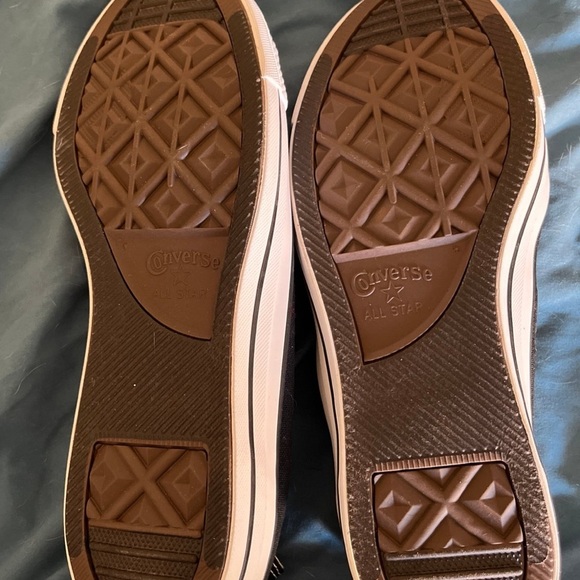 Converse - Picture 2 of 8